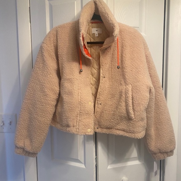 🆕 Faux Shearling Bomber Jacket - Picture 2 of 4